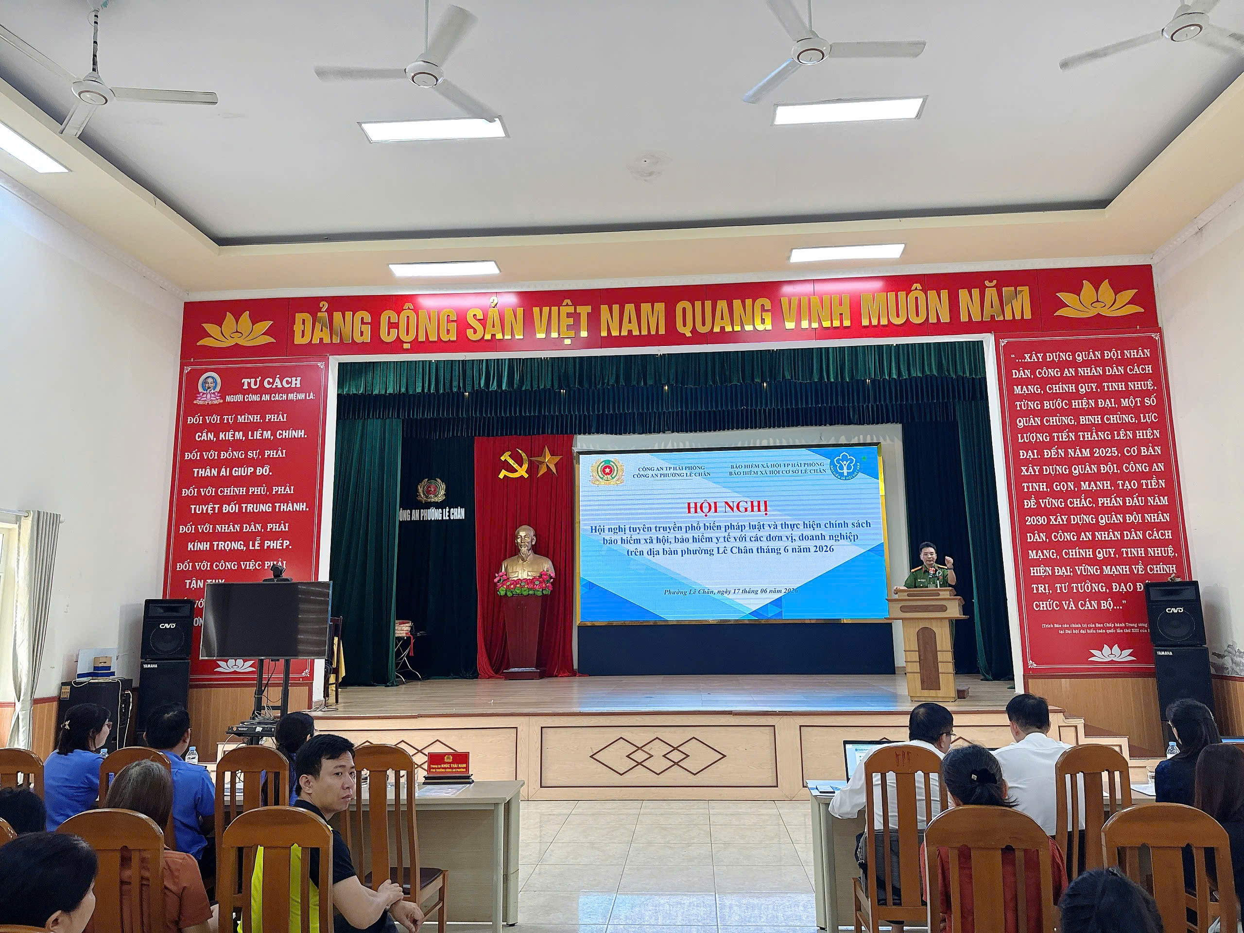 Công an phường Lê Chân: Tuyên truyền pháp luật về bảo hiểm xã hội, bảo hiểm y tế, bảo hiểm thất nghiệp tới gần 200 doanh nghiệp